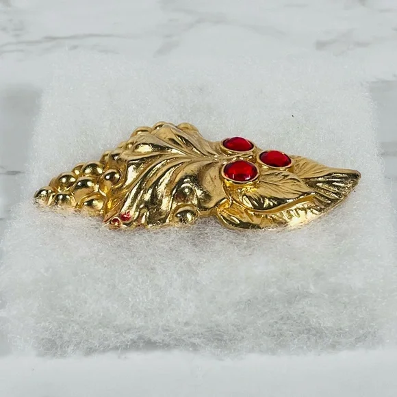 Vintage Leaf Brooch with Red Grape Accents - Picture 4 of 10